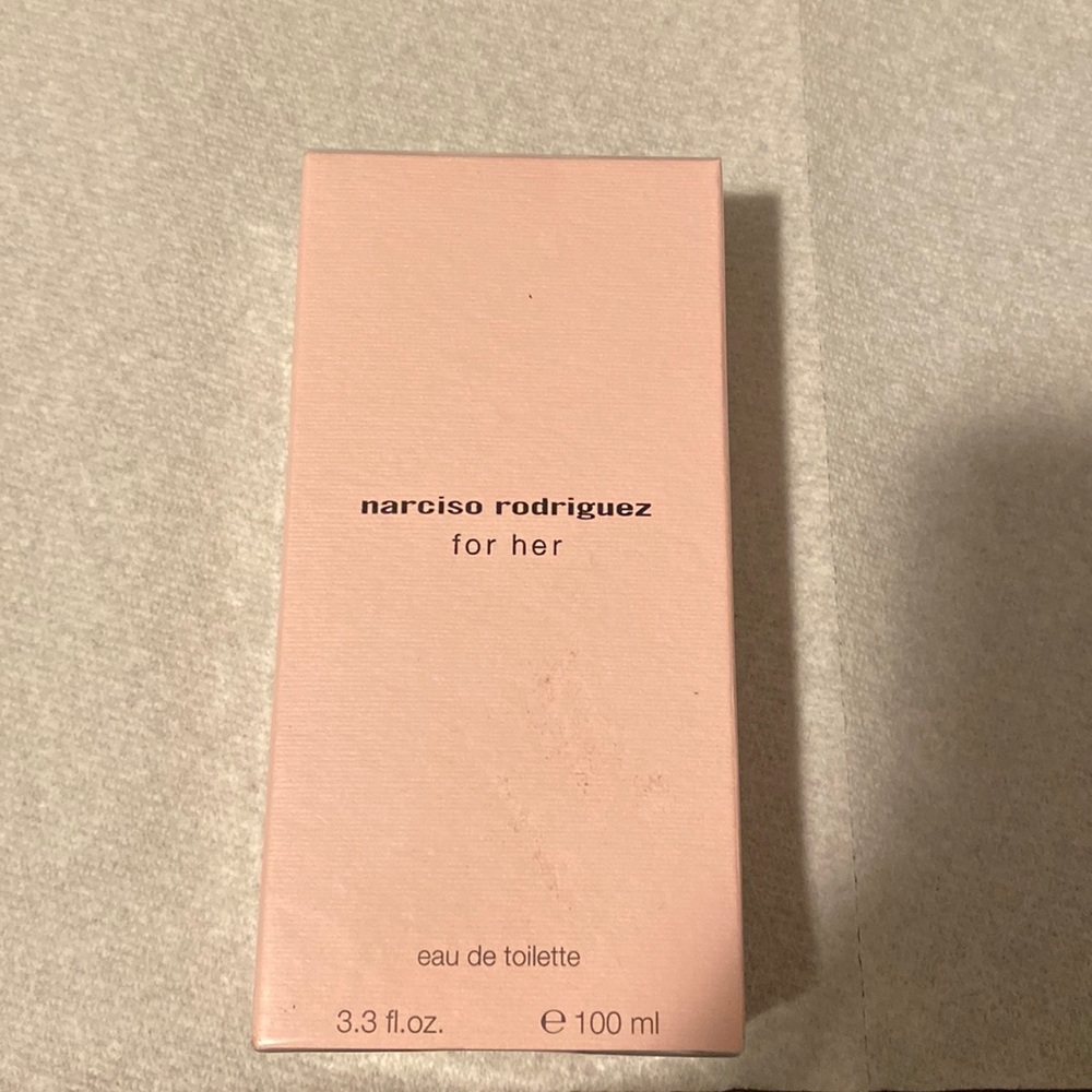 I am selling this Narciso Rodriguez perfume